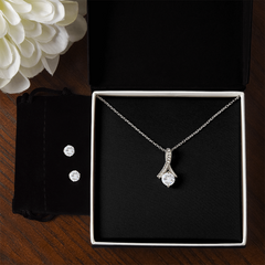 Alluring Beauty Necklace & Earring Set  |  An elegant sparkle designed to captivate and shine